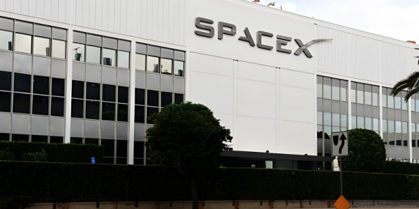 SpaceX nel Nasdaq 100: svolta storica a Wall Street